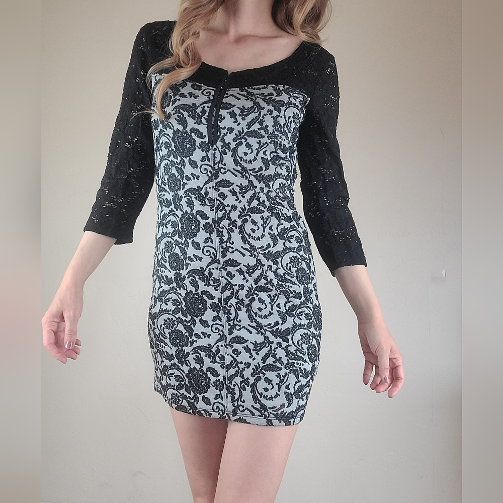 Free People Dress Black Lace Floral Cute Chic Mini Dress Size Medium